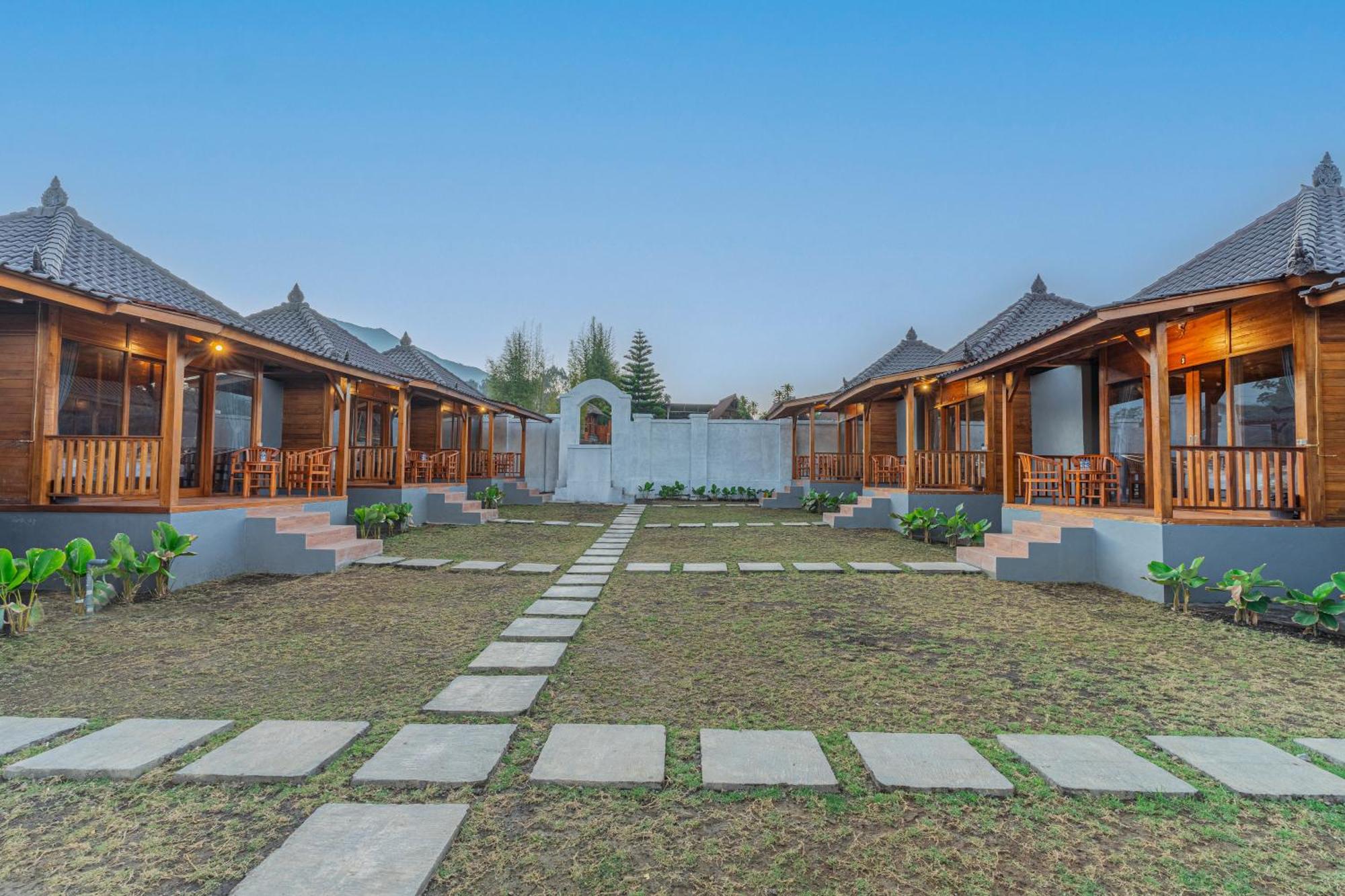 D Sila'S Tepi Danu Villas Kintamani & Natural Hot Spring エクステリア 写真