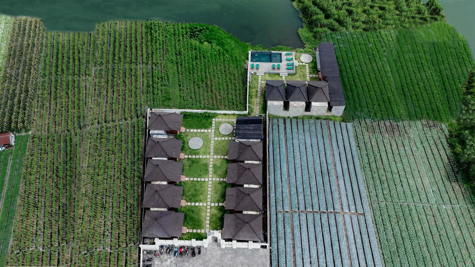 D Sila'S Tepi Danu Villas Kintamani & Natural Hot Spring エクステリア 写真